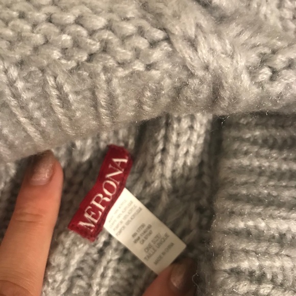 Grey knit pom beanie - Picture 3 of 4